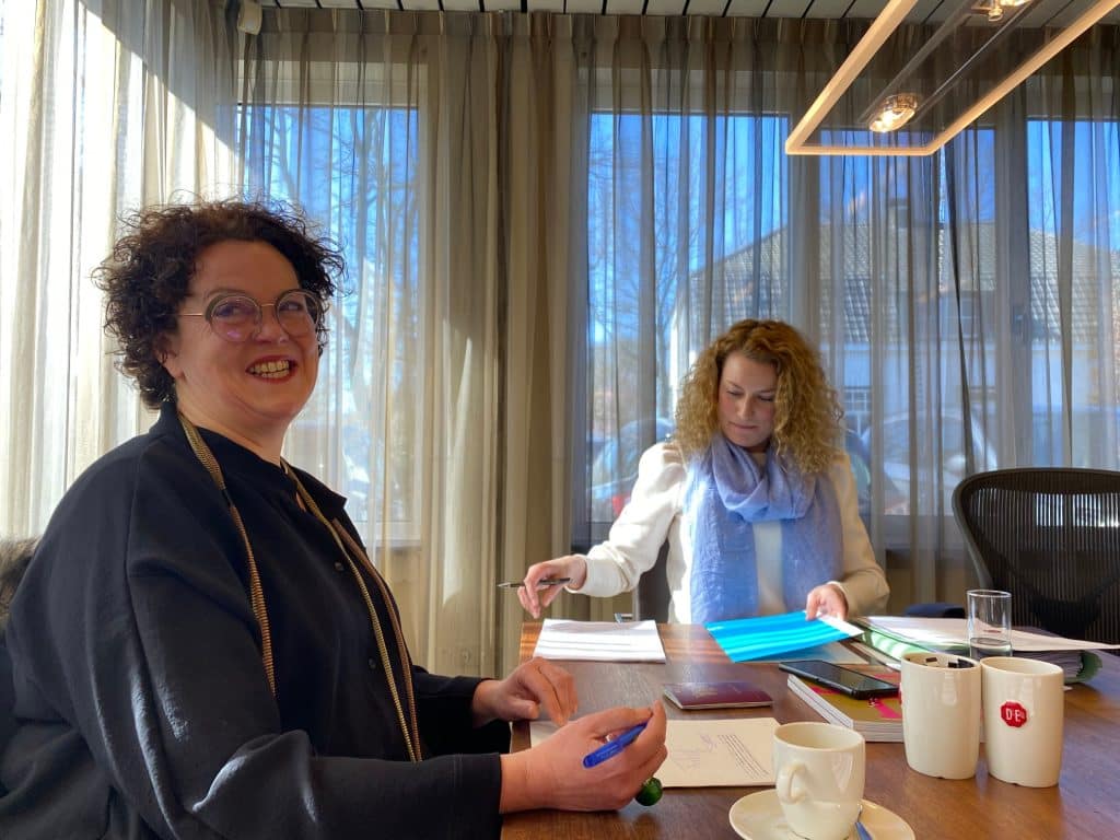 notaris_ondertekening ondertekening akte bij notariskantoor Wedemeijer Marks